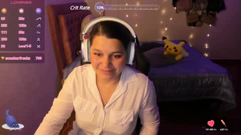 Snapshot of guinivere_blake chatting on 01.20.25 Hello Im Julieta Im 25 years old welcome to my room have fun and be happy. online show from 01.20.25