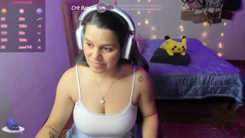 Snapshot of guinivere_blake chatting on 02.01.25 Hello Im Julieta Im 25 years old welcome to my room have fun and be happy. online show from 02.01.25