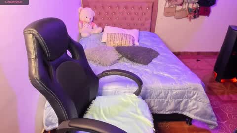 Snapshot of guinivere_blake chatting on 03.03.25 Hello Im Julieta Im 25 years old welcome to my room have fun and be happy. online show from 03.03.25