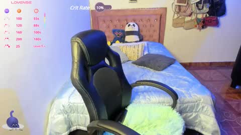 Snapshot of guinivere_blake chatting on 03.11.25 Hello Im Julieta Im 25 years old welcome to my room have fun and be happy. online show from 03.11.25