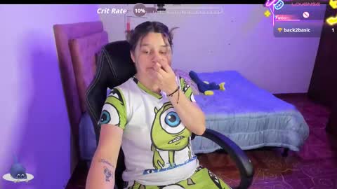 Snapshot of guinivere_blake chatting on 09.16.25 Hello Im Julieta Im 25 years old welcome to my room have fun and be happy. online show from 09.16.25