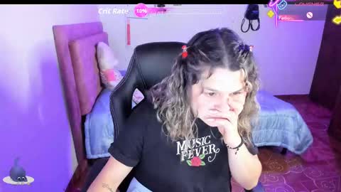 Snapshot of guinivere_blake chatting on 09.18.25 Hello Im Julieta Im 25 years old welcome to my room have fun and be happy. online show from 09.18.25