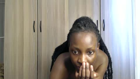 Miss Incredible online show from 09.17.25