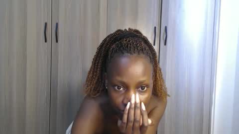 Miss Incredible online show from 12.03.25