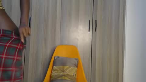 Miss Incredible online show from 04.27.26