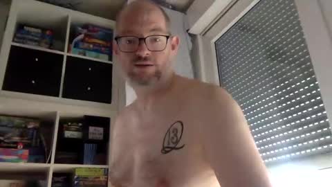 Snapshot of gummicasual chatting on 02.21.25 gummicasual online show from 02.21.25