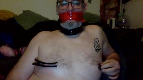 Snapshot of gummicasual chatting on 03.12.25 gummicasual online show from 03.12.25