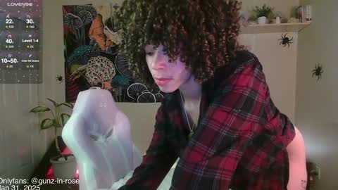 Snapshot of gunzinrose chatting on 01.31.25 Kylie online show from 01.31.25