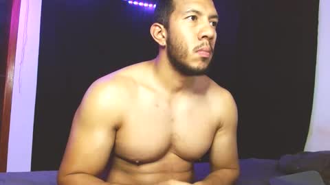 holl latino online show from 11.24.25