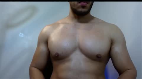 holl latino online show from 04.15.26