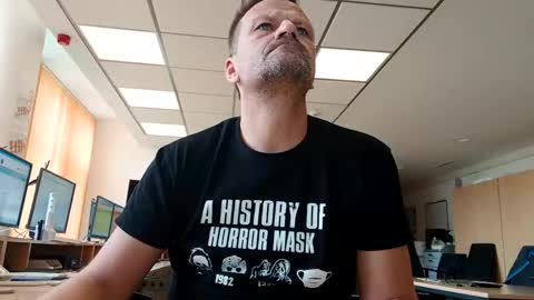 Snapshot of guschidick chatting on 10.05.25 guschidick online show from 10.05.25