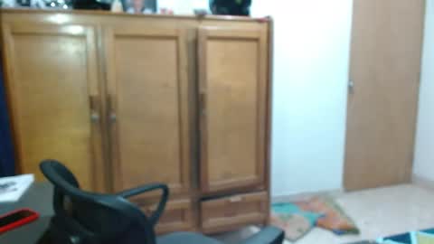 Snapshot of guts_x chatting on 12.10.24 Guts online show from 12.10.24