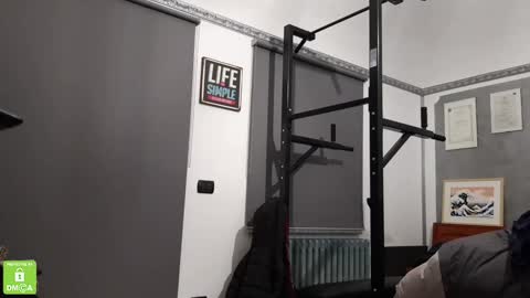 Snapshot of guy2015big chatting on 12.30.24 Flo online show from 12.30.24