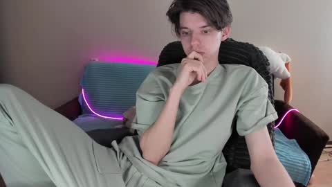 guy_liam1 online show from 01.24.25