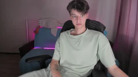 guy_liam1 online show from 09.25.25