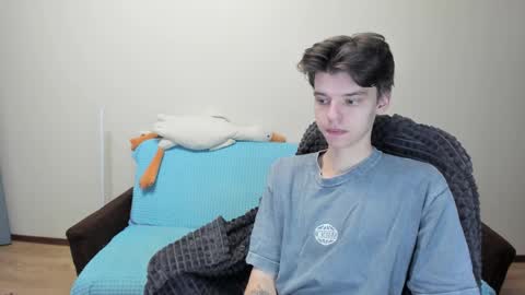 guy_liam1 online show from 10.27.25