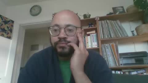 guy_wood15 online show from 12.04.25