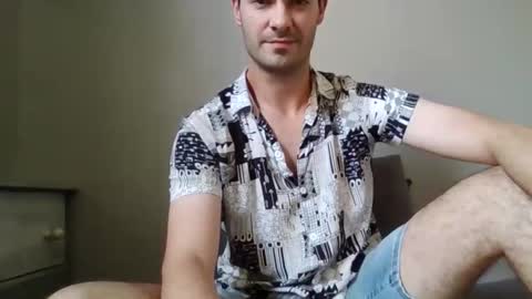 Snapshot of guyhardon chatting on 02.08.26 Guy Hardon online show from 02.08.26