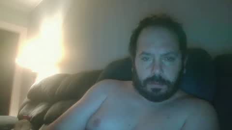 Snapshot of guynaked105 chatting on 04.13.26 guynaked105 online show from 04.13.26