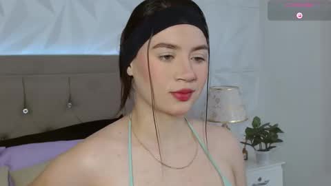 Snapshot of gwen_drew chatting on 01.13.26 Gwen Drew online show from 01.13.26