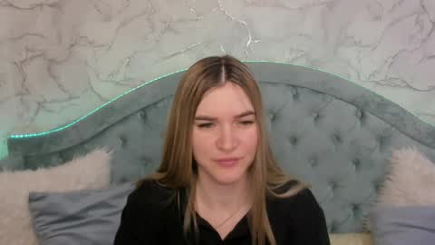 Snapshot of gwensmitt chatting on 05.31.26 gwensmitt online show from 05.31.26