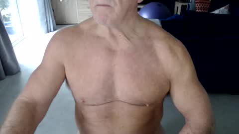 Snapshot of gymguyuk28 chatting on 01.13.26 Gymguy online show from 01.13.26