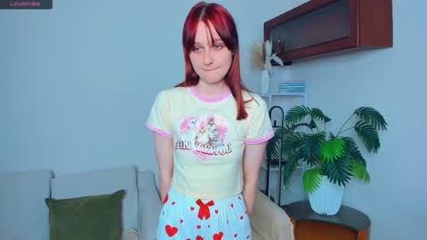 Kelly  Lilly online show from 11.07.25