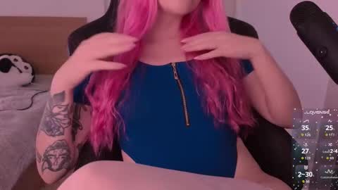 Snapshot of h2h0e chatting on 02.08.26 Lana online show from 02.08.26