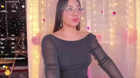 Snapshot of h3y_mia3 chatting on 02.14.25 Paulina online show from 02.14.25