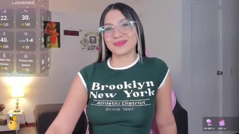 Snapshot of h3y_mia3 chatting on 03.07.25 Paulina online show from 03.07.25