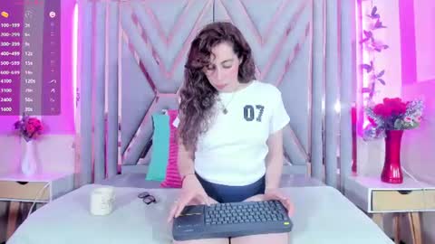 Snapshot of hada_russo chatting on 07.09.26 hada online show from 07.09.26