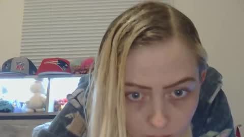 Hailey and d online show from 02.04.26