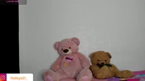 Hailey online show from 04.08.26