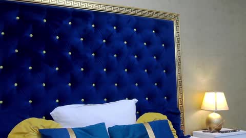 Hailey online show from 01.10.25