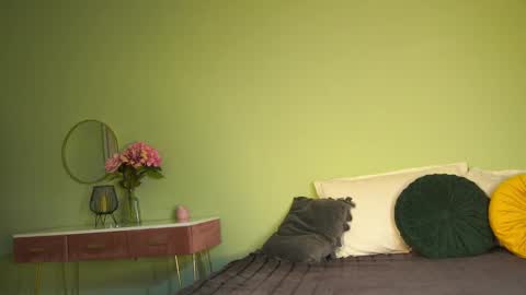 Hailey online show from 02.20.25