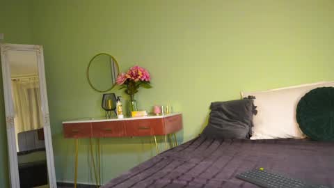 Hailey online show from 02.25.25