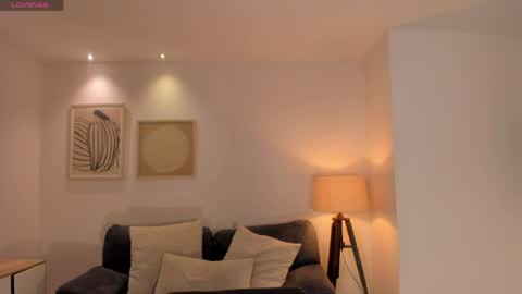 Hailey online show from 04.10.26