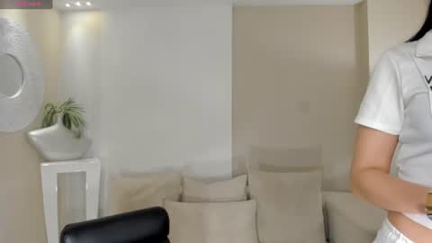 Snapshot of haileyross_ chatting on 07.18.26 Hailey online show from 07.18.26