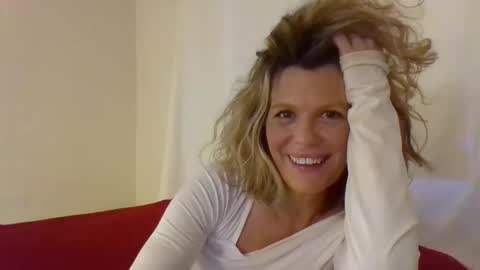 Hailey online show from 02.20.25