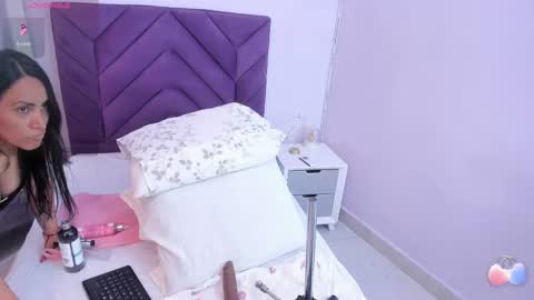 haileystonei online show from 03.01.25