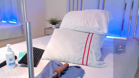 haileystonei online show from 09.23.25