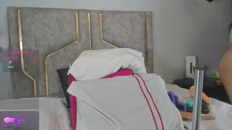 haileystonei online show from 09.27.25