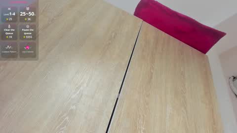 haileystonei online show from 11.17.25