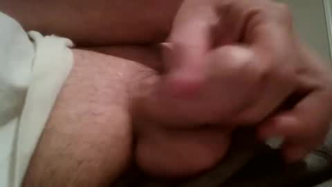 Snapshot of hailhail2 chatting on 10.14.25 share9 online show from 10.14.25