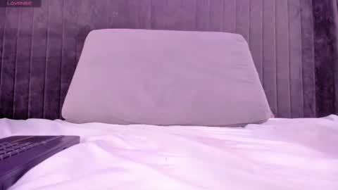 Snapshot of haily_b chatting on 03.09.25 Haily online show from 03.09.25