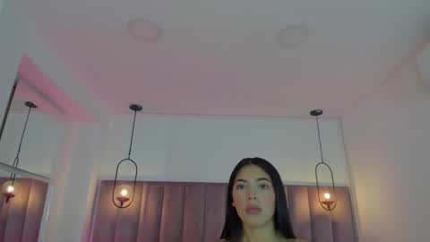 Snapshot of haily_b chatting on 11.30.25 Haily online show from 11.30.25