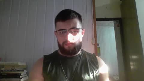 Snapshot of hairy_man_69_ chatting on 01.23.25 horny online show from 01.23.25