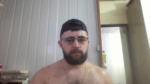Snapshot of hairy_man_69_ chatting on 02.01.25 horny online show from 02.01.25