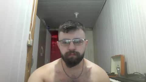 Snapshot of hairy_man_69_ chatting on 01.11.26 horny online show from 01.11.26