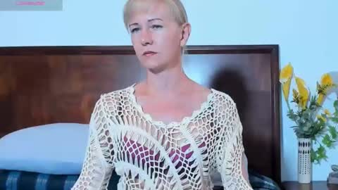 Christine -  online show from 03.12.25